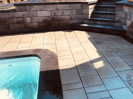 imgi_8_pave-piscine-mur